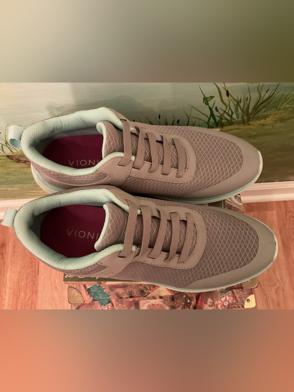 VIONIC KRISHA WALKING SNEAKERS SIZE 7.5 GRAY MESH W/TEAL GOOD PREOWNED - Picture 4 of 16